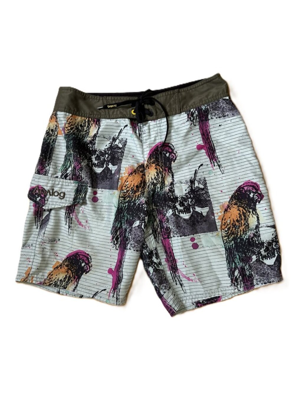 Analog Men's Size 30  Surf Board Shorts Swim Trunks Inseam 8" Parrots and Skulls